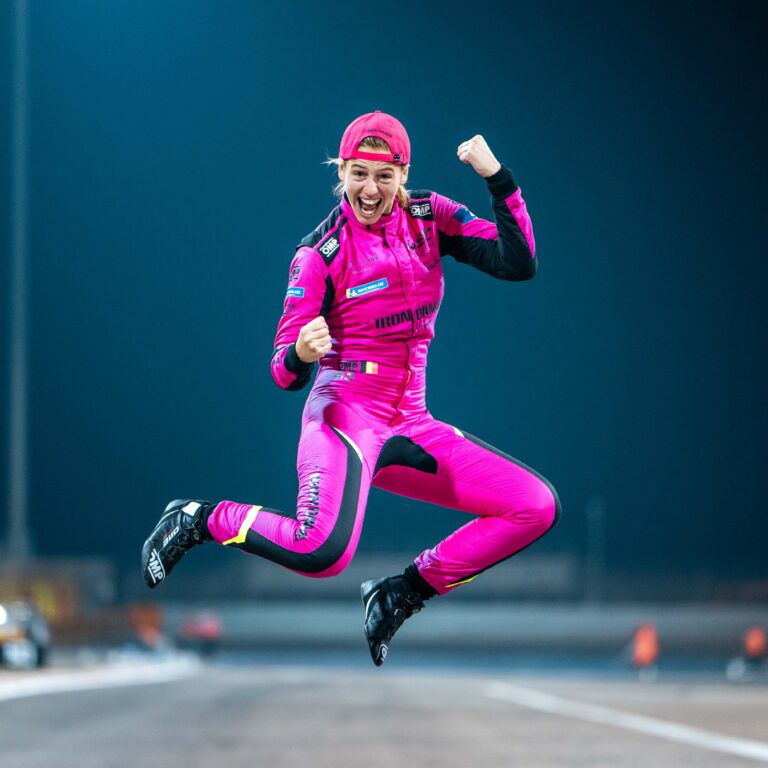 Sarah Bovy in her race suit