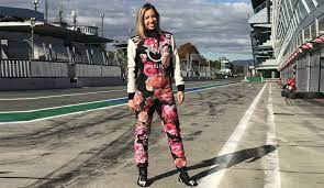 female sports car racer Francesca Linossi