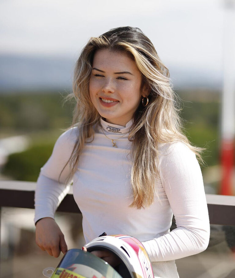 Alexandra Hervé in her race suit