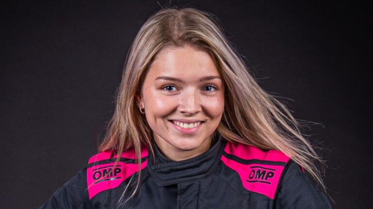 Hedda Hosås in her race suit